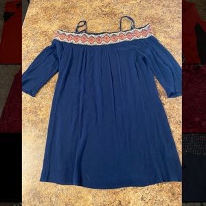 Juniors off the shoulder dress